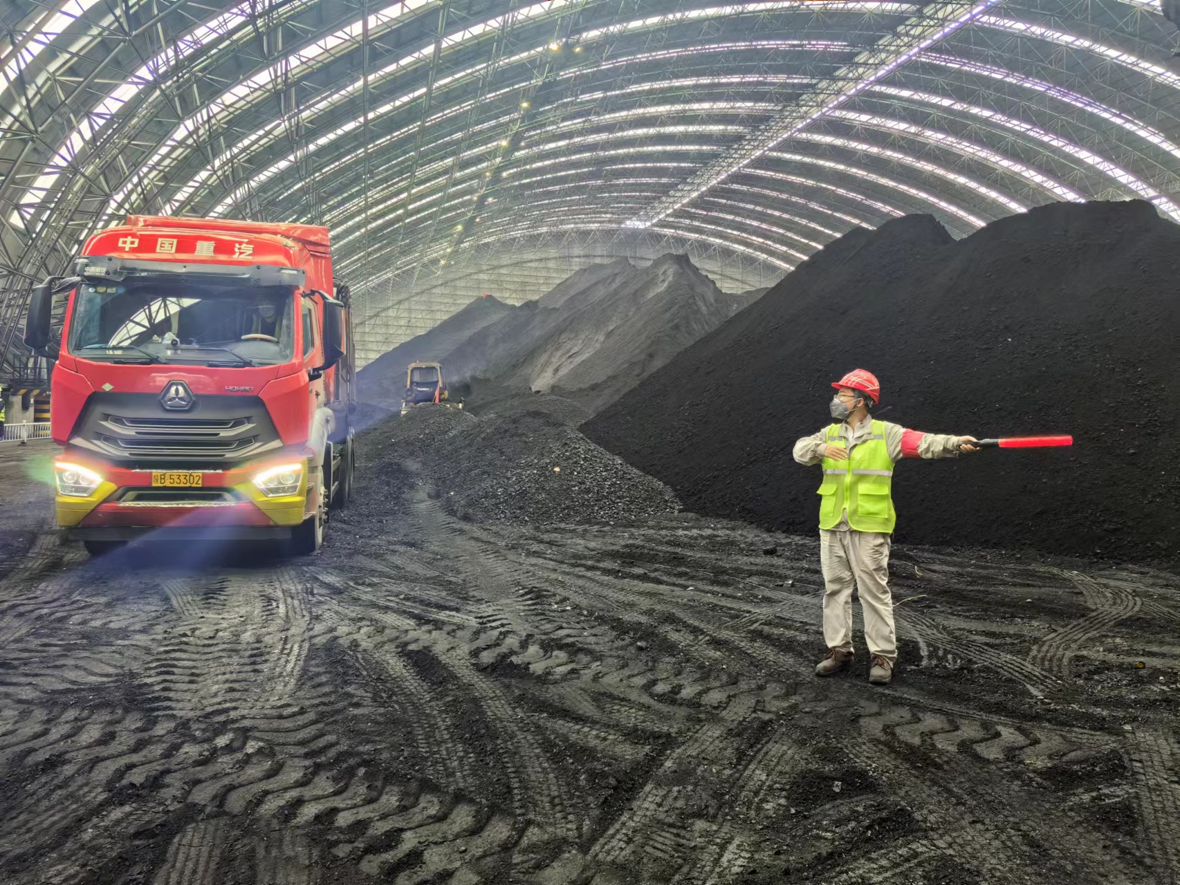 1689831347433061419.jpg 5.西安熱電廠封閉煤場(chǎng).jpg